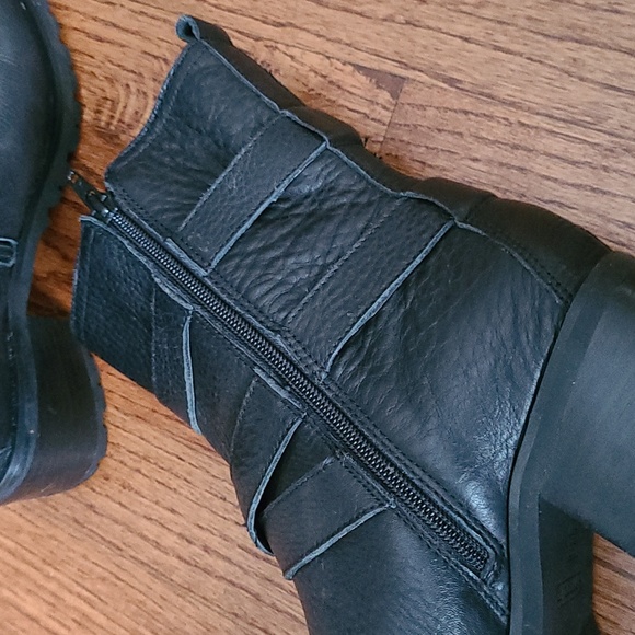 Aerosoles Size 7.5 Black Leather "Moto" Style Ankle Boots - Picture 11 of 12